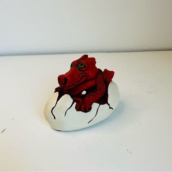 Red Dragon Hatching From Egg Fantasy Figure Resin 5x3.5 - Picture 1 of 5